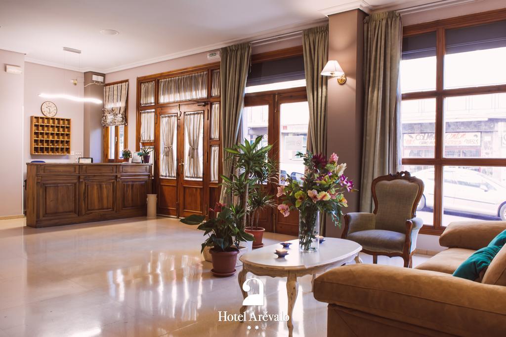 Hotel Arevalo เกว็งกา ภายนอก รูปภาพ
