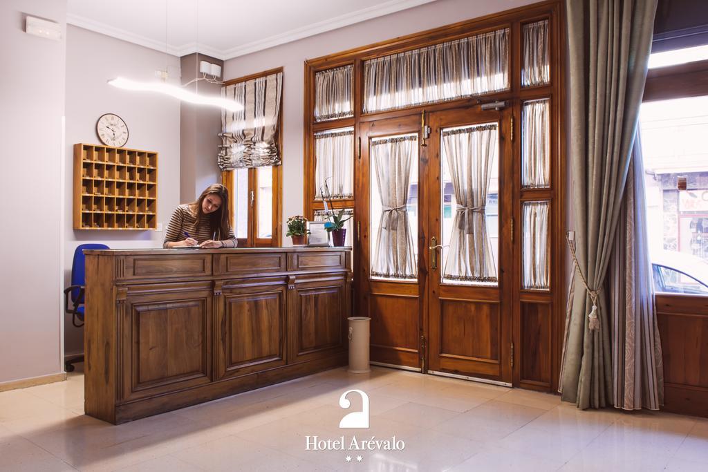 Hotel Arevalo เกว็งกา ภายนอก รูปภาพ
